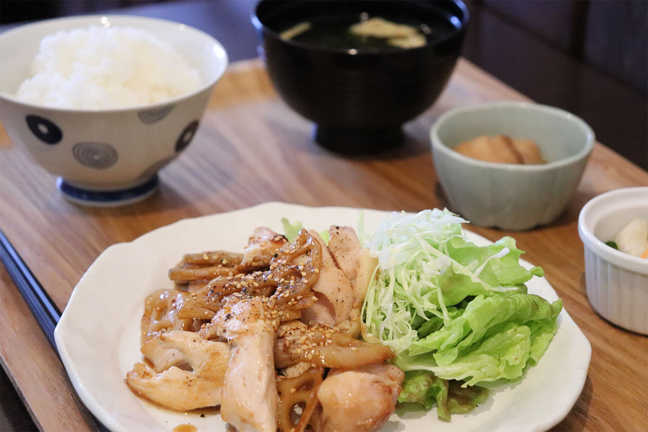 鶏肉とレンコンのオイスターソース炒め定食