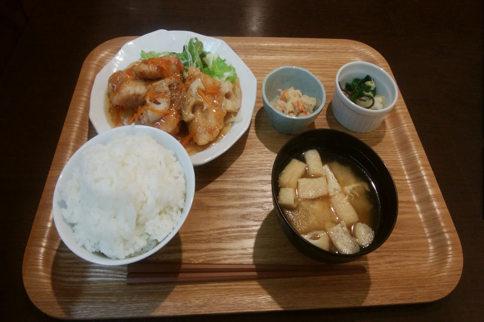 塩糀漬け鶏むね肉の唐あげ甘酢あん定食